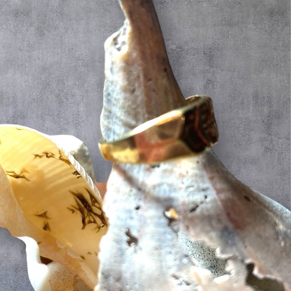 Twisted Silver Carved Peace Love Brass Ring 6 - Picture 2 of 10